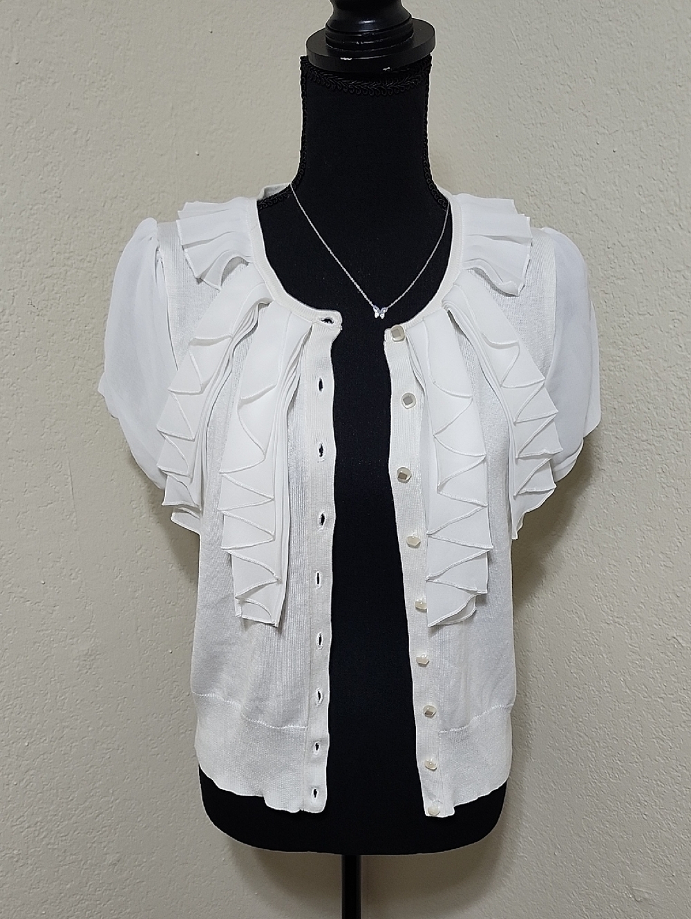 NWT New York & Company White Ruffle-Front Short Sleeve Cardigan Sz M Coquette